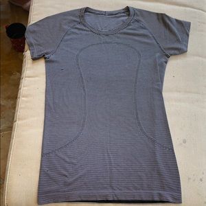 Lululemon top